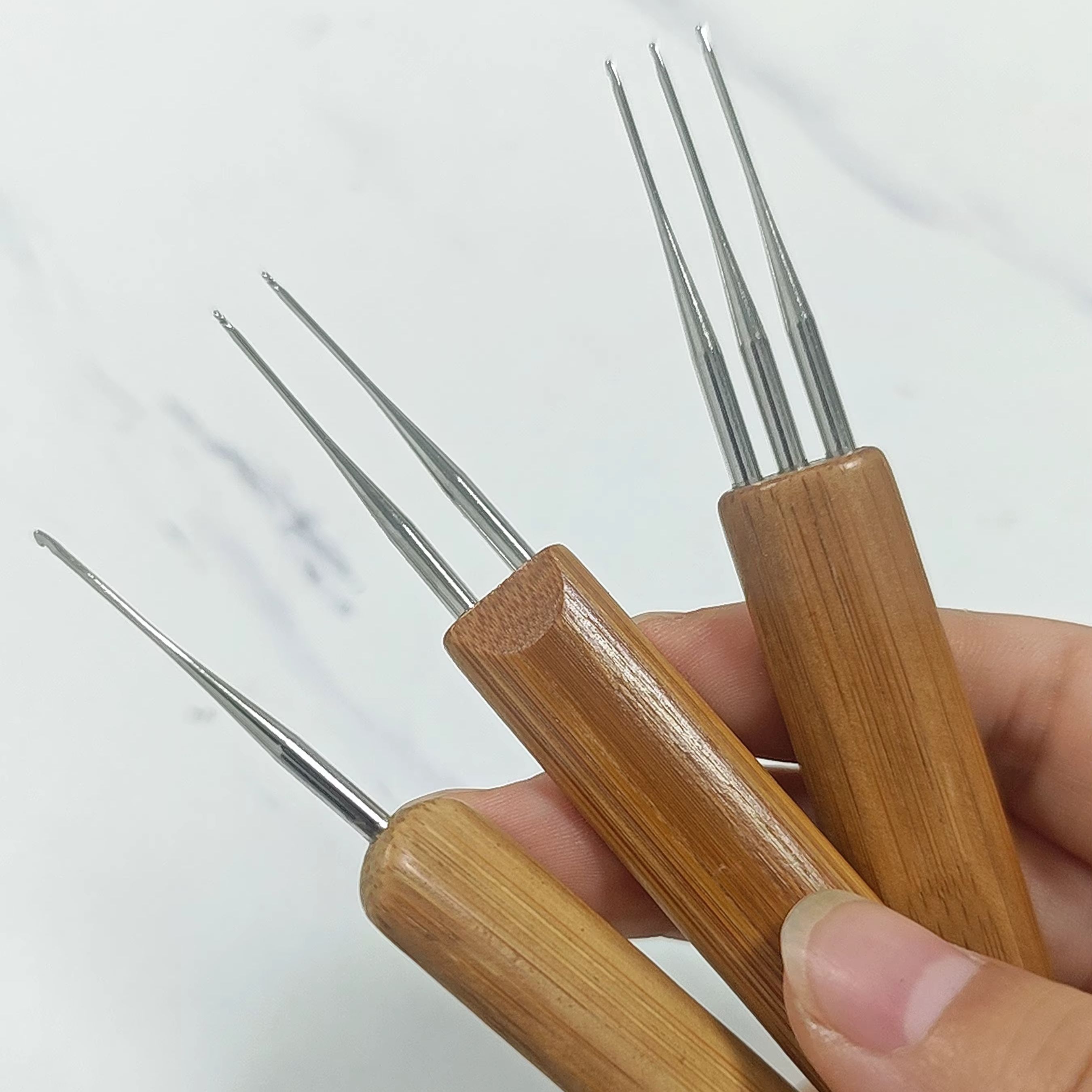 Wooden Crochet Hooks Ergonomic Handle - Jarum Rajut Ergonomis dengan Gagang Kayu