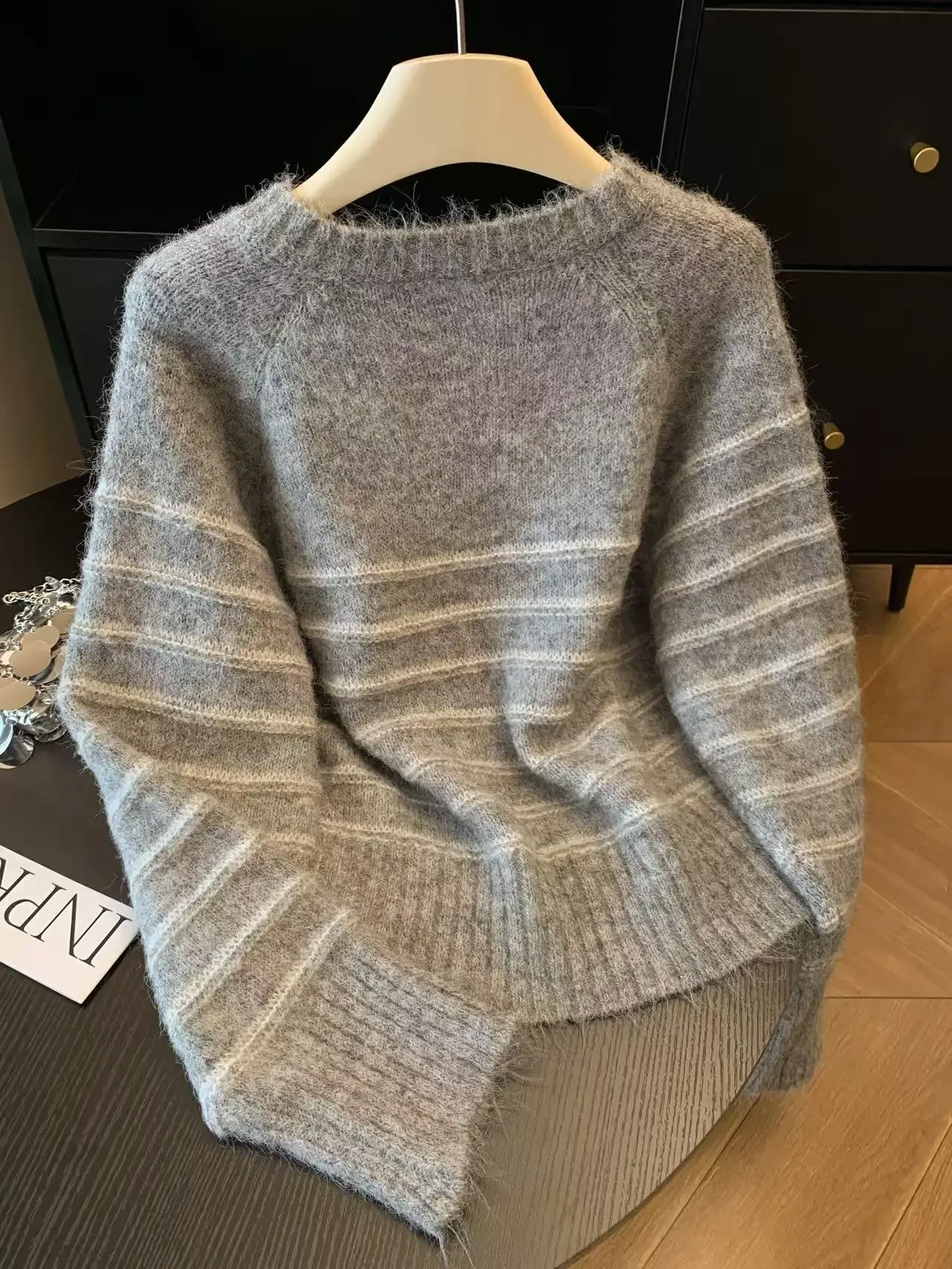Sweater Wol Kasmir Bergaris Wa - Embroidery ulasan dan harga