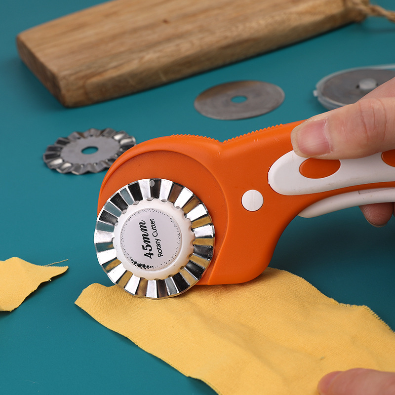 1 buah pisau pemotong putar 28 - Rotary Cutter For Fabric 45Mm ulasan dan harga