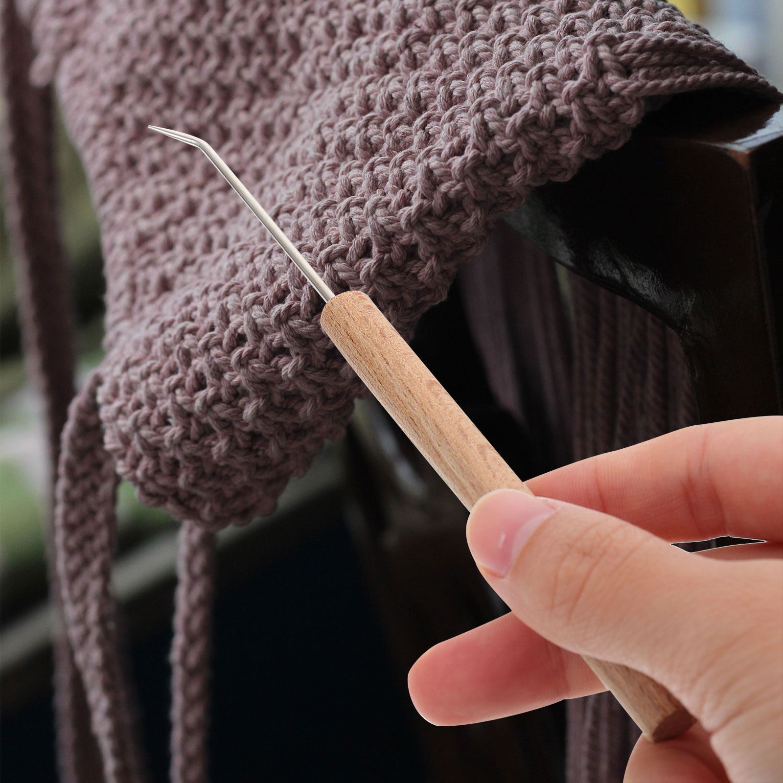 1 buah alat merajut kait yang  - Wooden Crochet Hooks Ergonomic Handle ulasan dan harga