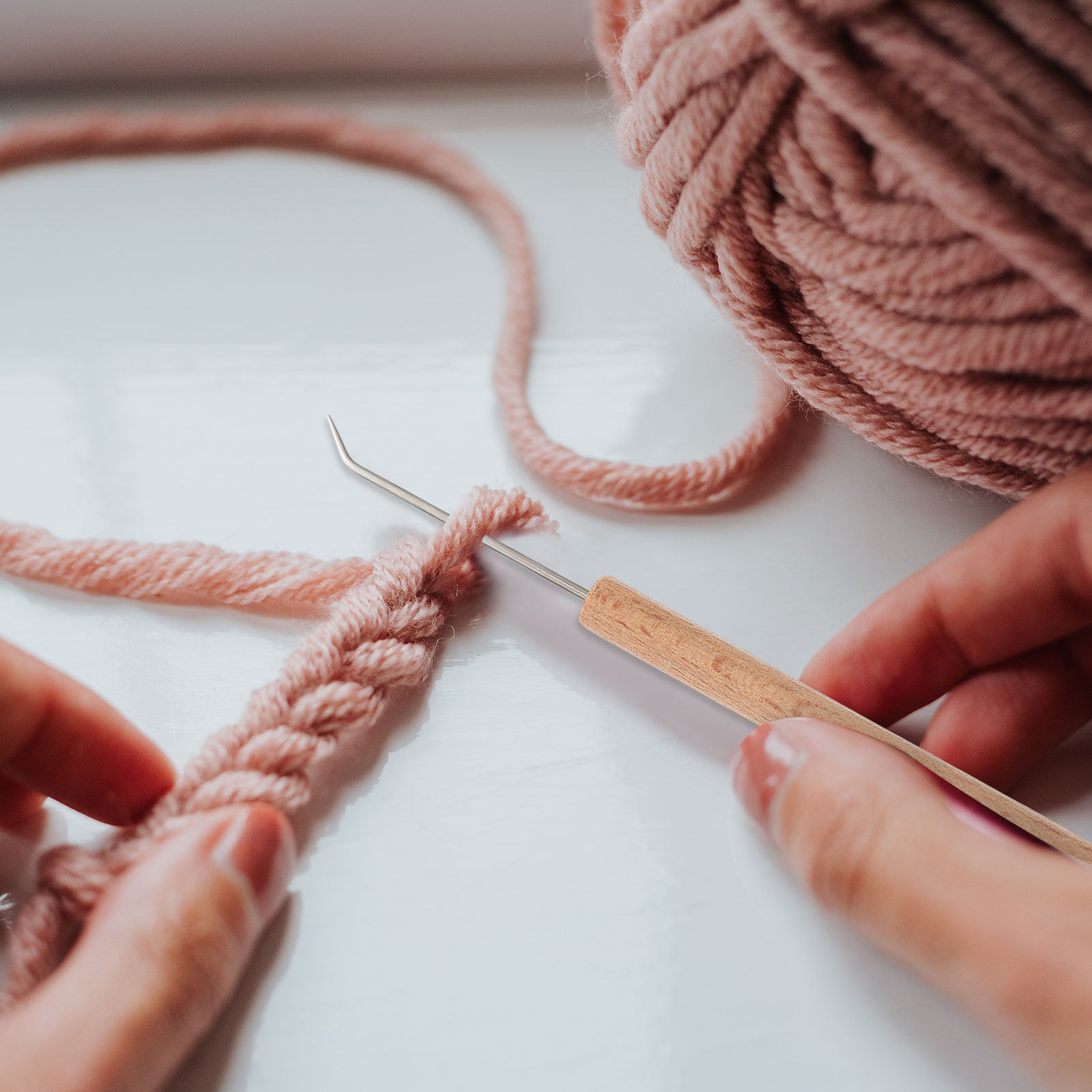1 buah alat merajut dengan gag - Wooden Crochet Hooks Ergonomic Handle ulasan dan harga